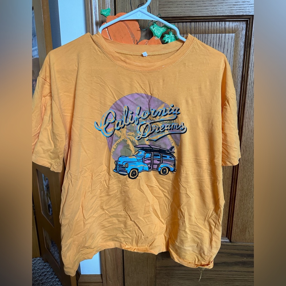graphic tee